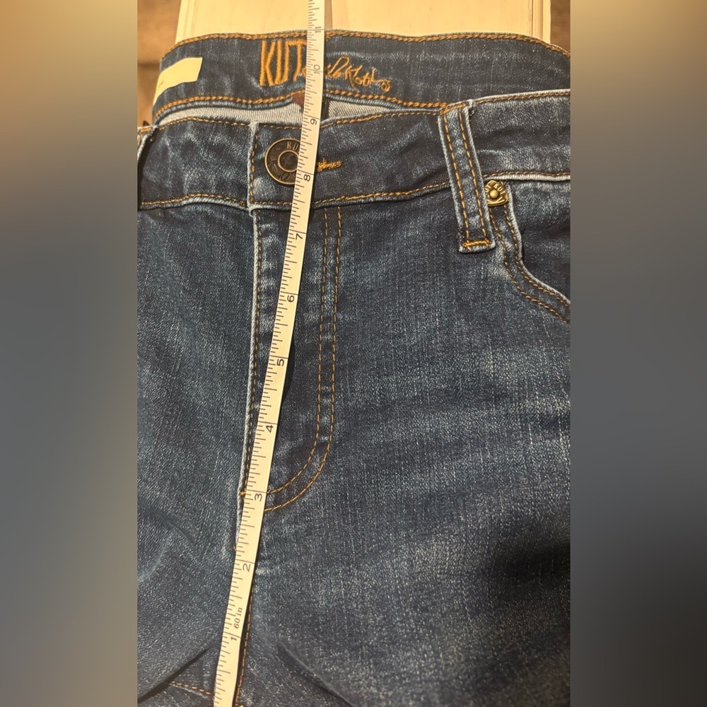 Kut From The Kloth Katy Mid Rise Boyfriend Jeans in Medium/Dark Wash, Size 4 - Picture 10 of 11